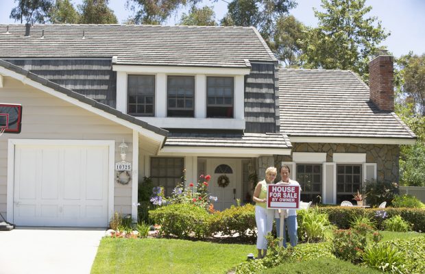 A weird “skinny house” is up for sale in Illinois! A weird “skinny house” is up for sale in Illinois!