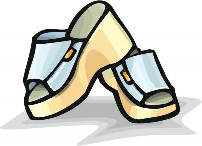 Designer creates the world’s largest sandal.